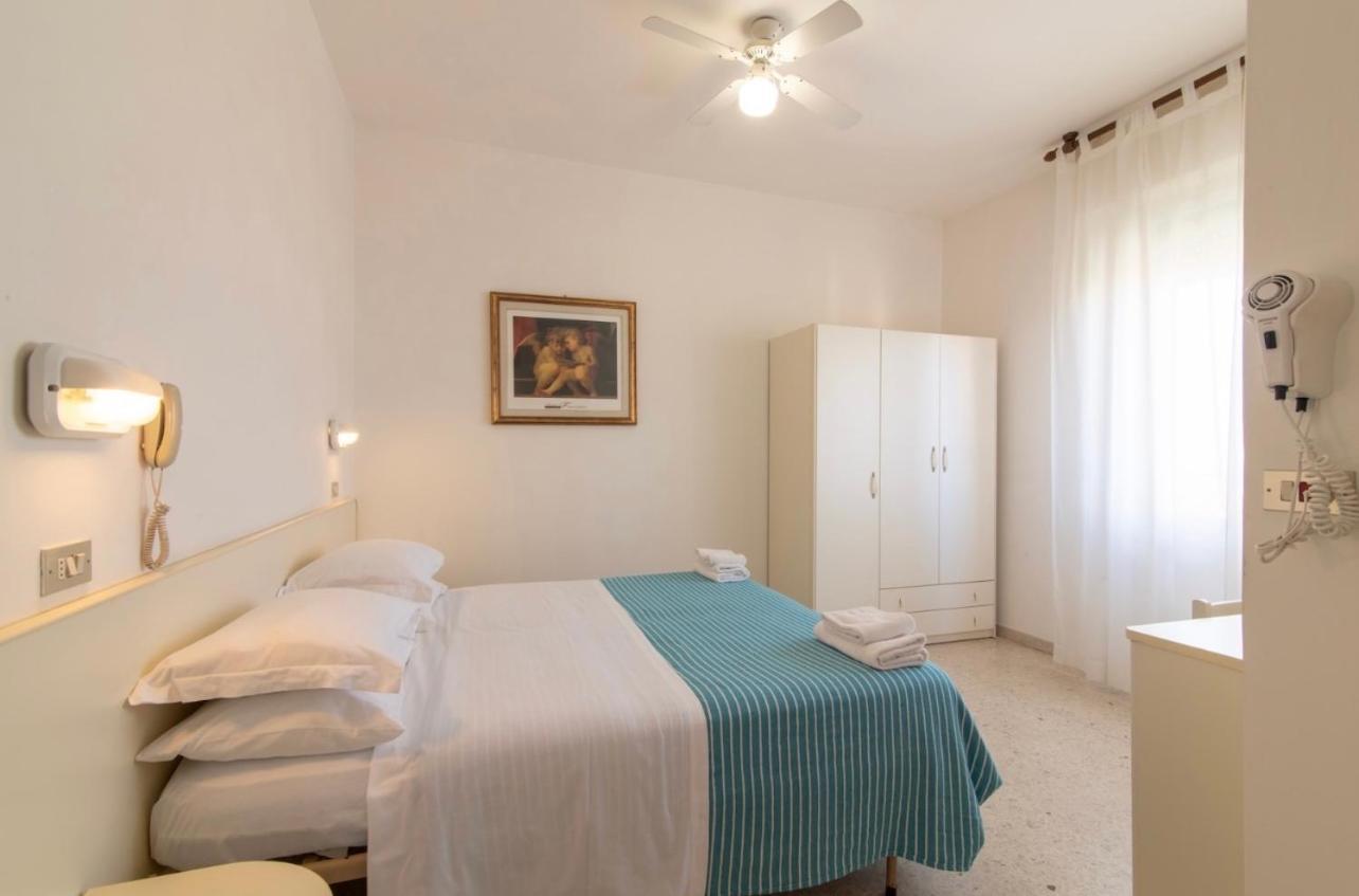 Hotel Miro Каттолика Экстерьер фото
